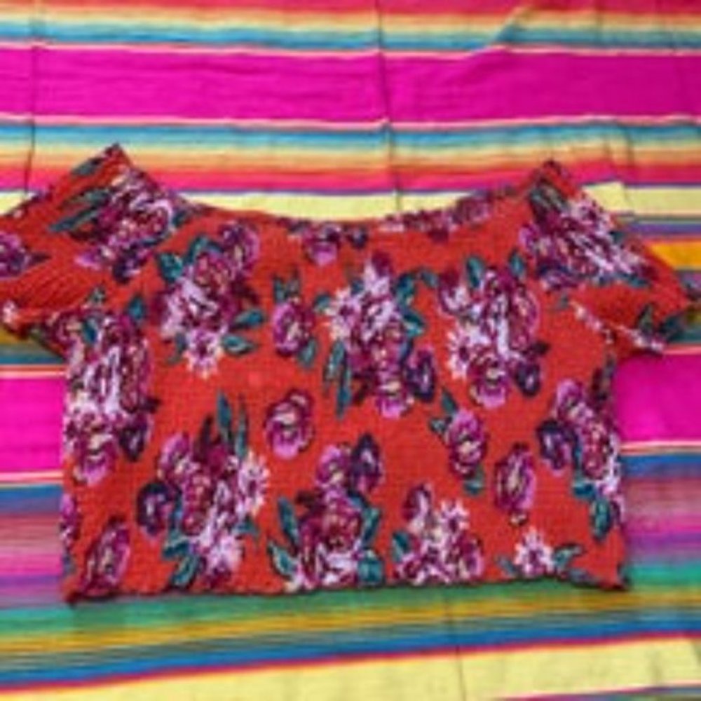 Womens popcorn sinched shirt